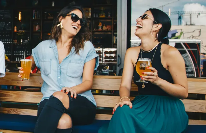 چقدر از مبالغ انعامی که در کانادا می‌پردازید، به کارگران تعلق می‌گیرد؟